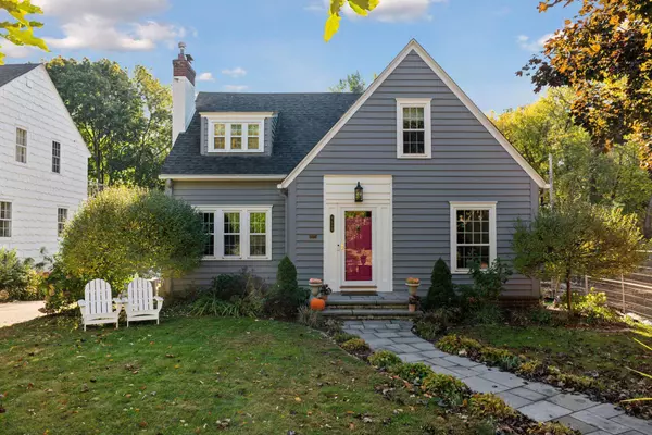 Edina, MN 55424,4049 Sunnyside RD