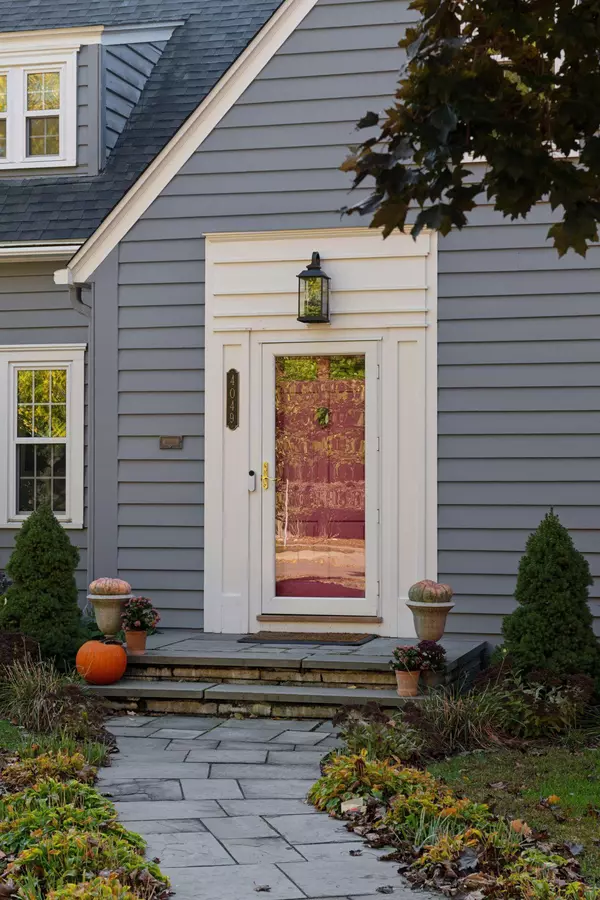 Edina, MN 55424,4049 Sunnyside RD