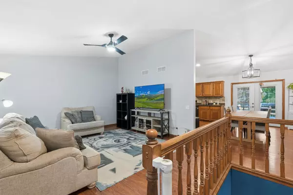 Inver Grove Heights, MN 55077,7910 Banks PATH