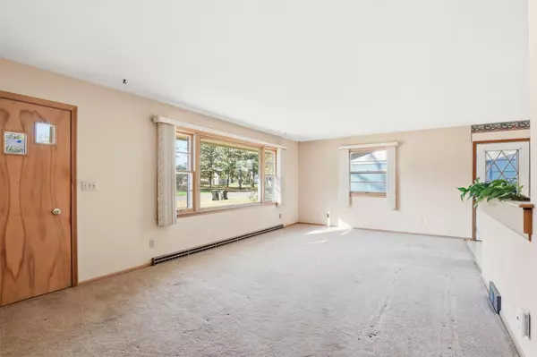 Princeton, MN 55371,412 4th AVE S