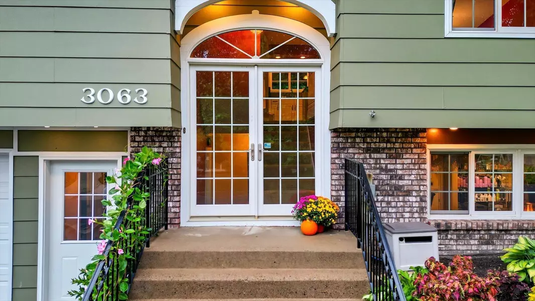 3063 Evelyn ST, Roseville, MN 55113