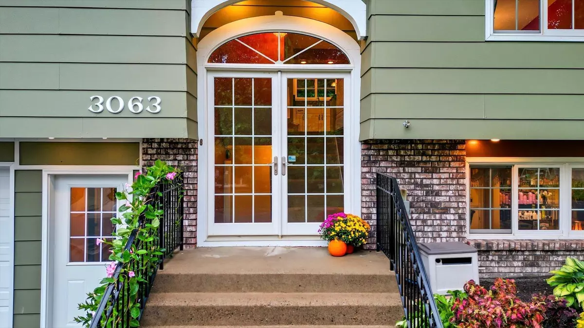 Roseville, MN 55113,3063 Evelyn ST