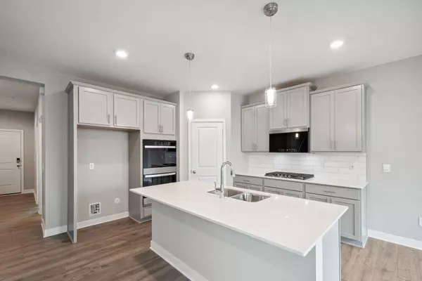 Shakopee, MN 55379,2494 Marsh View CT