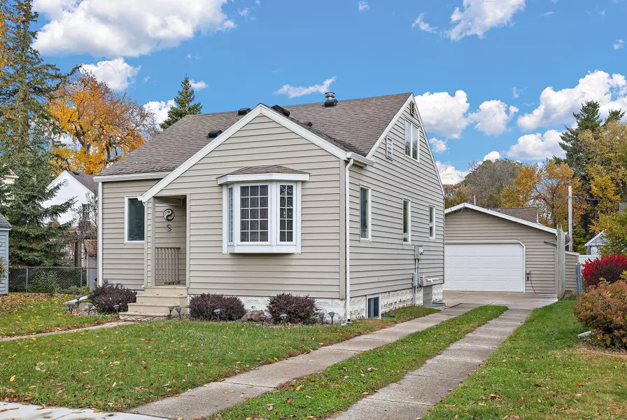 402 11th AVE SW, Austin, MN 55912