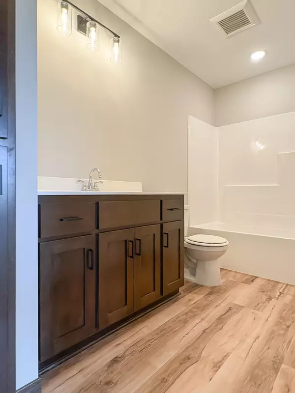 Saint Cloud, MN 56304,4629 8th ST NE