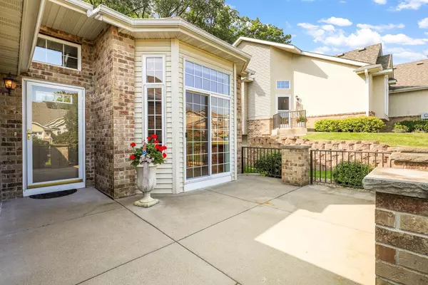 Savage, MN 55378,9007 Meadow PL