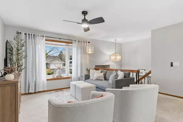 Burnsville, MN 55306,14709 Hillshire LN