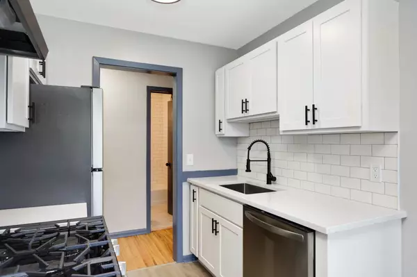 Minneapolis, MN 55419,6141 Nicollet AVE S