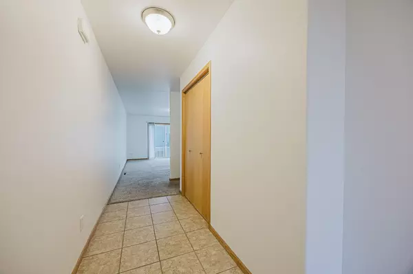 Fargo, ND 58104,4281 Estate DR S