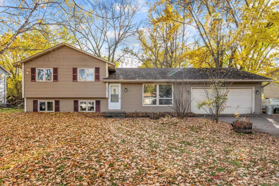 9667 103rd PL N, Maple Grove, MN 55369