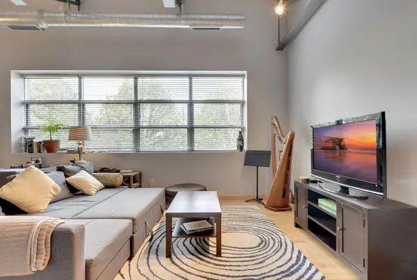 Minneapolis, MN 55404,111 E Franklin AVE #307