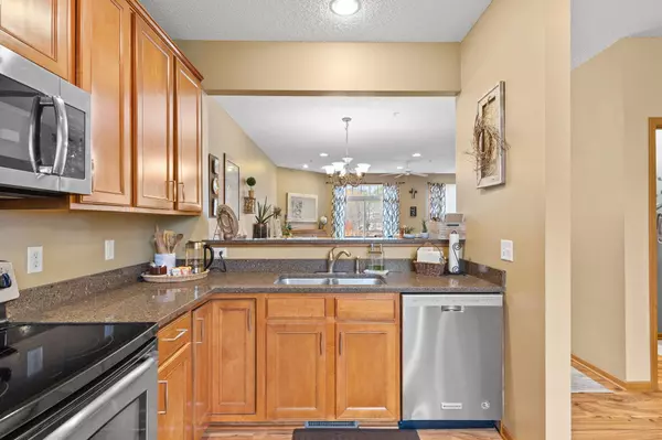 Columbia Heights, MN 55421,578 Huset Pkwy NE