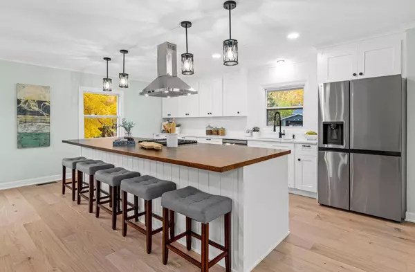 Mound, MN 55364,2901 Hazelwood LN