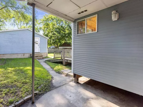 Saint Cloud, MN 56301,716 10th AVE S