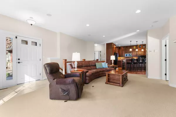 Rochester, MN 55901,670 Panorama CIR NW