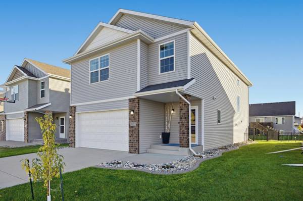 1015 29th AVE W, West Fargo, ND 58078