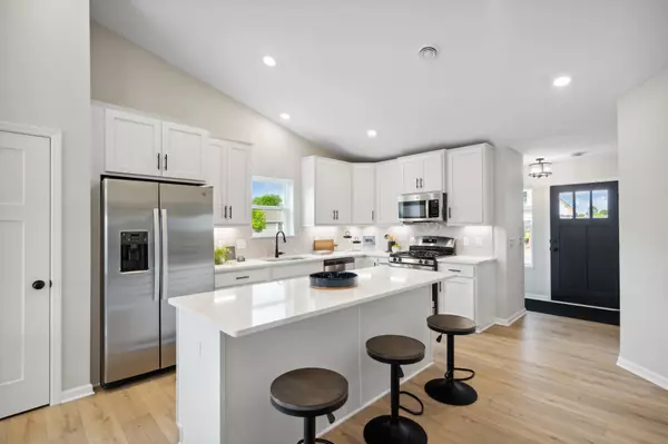 15600 Goodview TRL N, Hugo, MN 55038