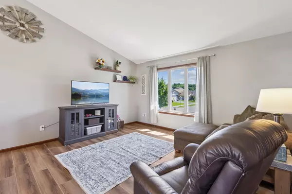 Delano, MN 55328,271 Greenway DR