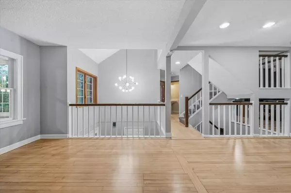 Mahtomedi, MN 55115,71 Fir ST