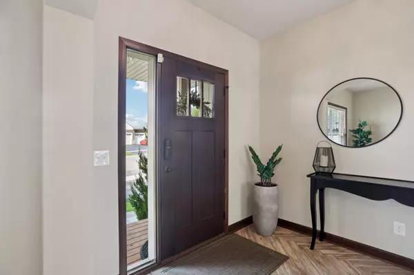 Lakeville, MN 55044,8266 200th ST W