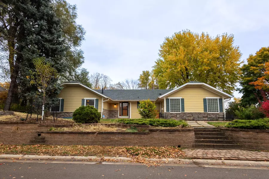 2452 Sunrise DR, Little Canada, MN 55117