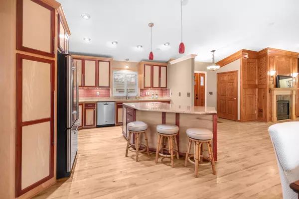 Little Canada, MN 55117,2452 Sunrise DR