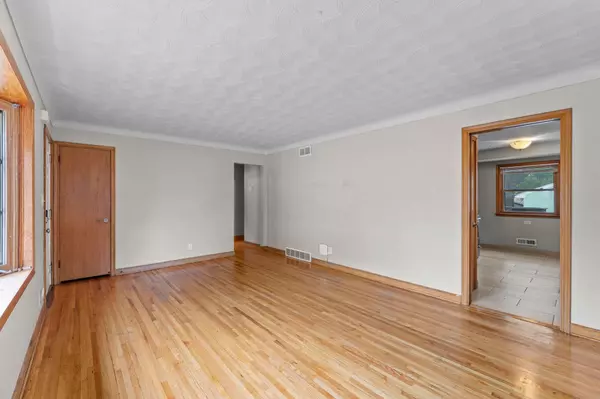 Saint Paul, MN 55106,1740 California AVE E