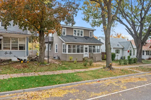 Saint Paul, MN 55107,745 Oakdale AVE