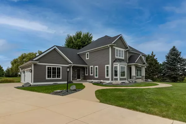 2736 Headland CT SW, Rochester, MN 55902