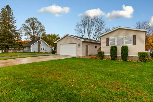 Faribault, MN 55021,505 30th ST NW