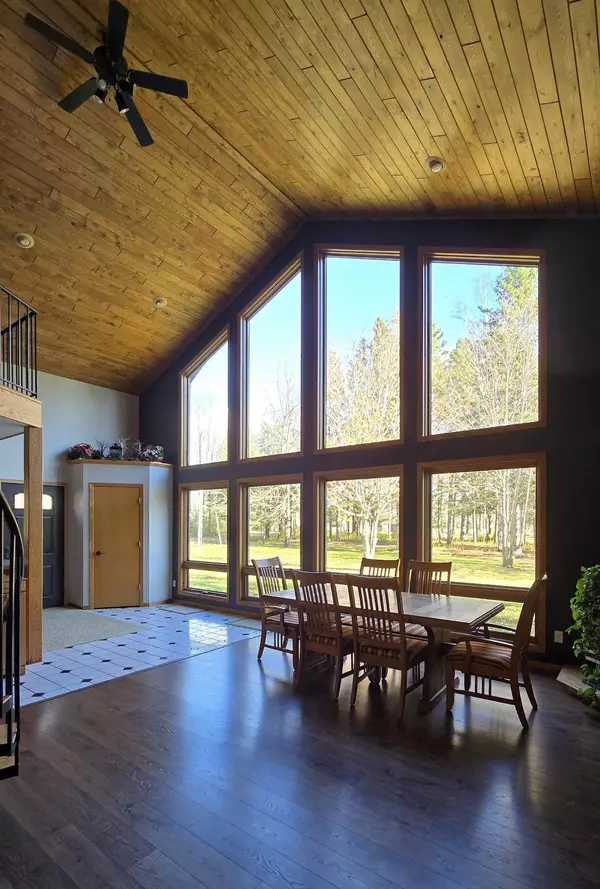 Solway, MN 56678,463 Byes AVE NW