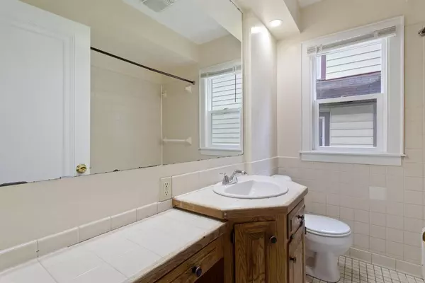 Minneapolis, MN 55411,2954 Russell AVE N