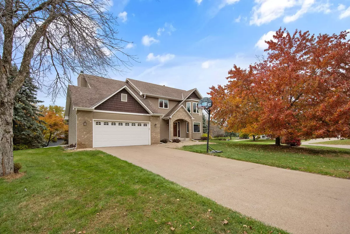 Vadnais Heights, MN 55127,3608 Oak Creek TER