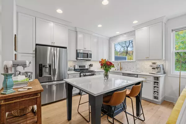 5457 Lost Lake LN, Mound, MN 55364