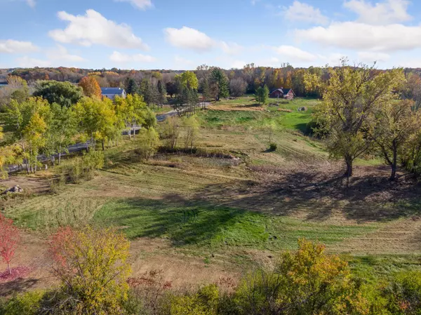 Orono, MN 55356,995 Honey Hill