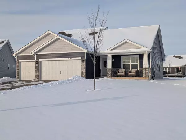 17341 Duvall CT, Lakeville, MN 55044