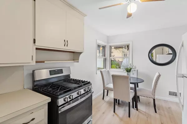 Saint Paul, MN 55104,770 Syndicate ST N