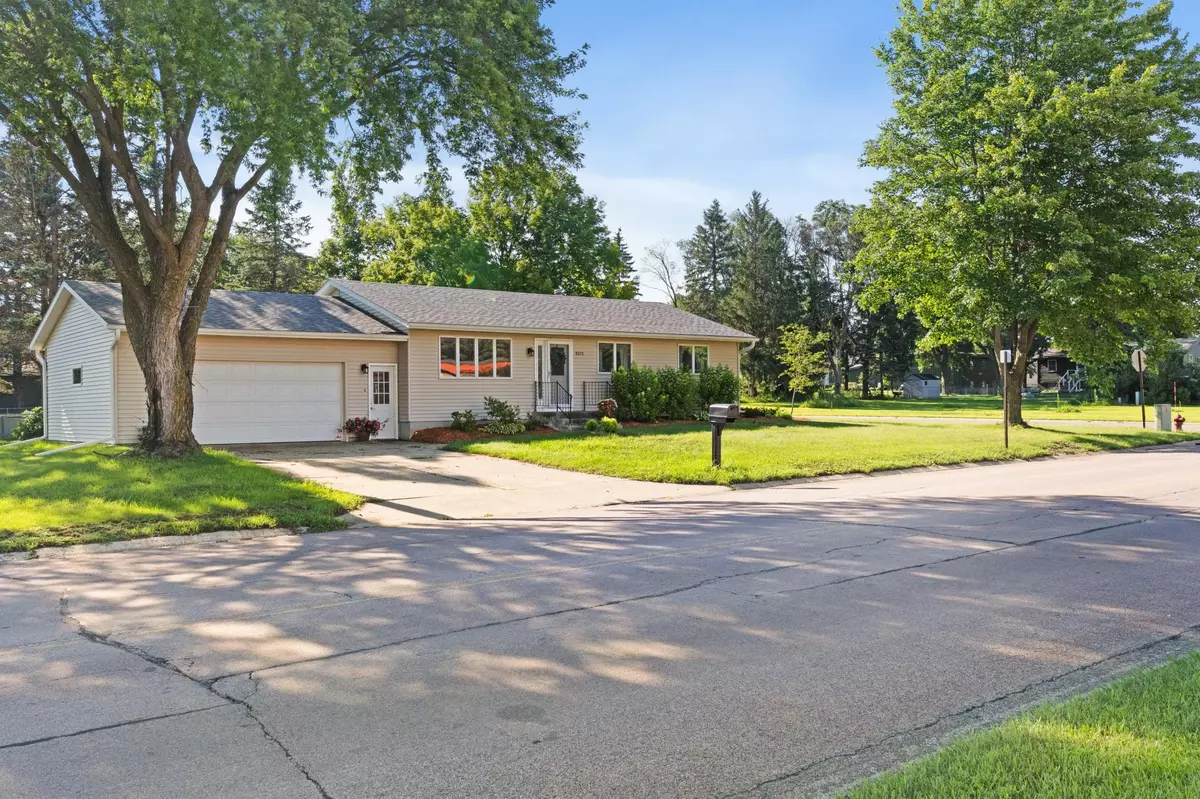 Faribault, MN 55021,1304 Prairie AVE SW