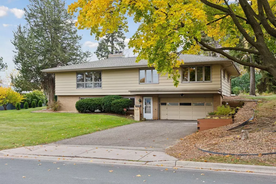 5131 Thotland RD, Golden Valley, MN 55422