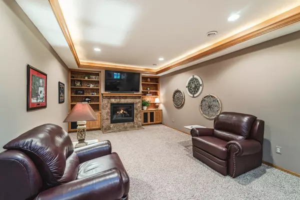 Lakeville, MN 55044,11285 163rd ST W