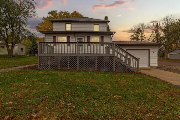 Ellendale, MN 56026,303 3rd ST N