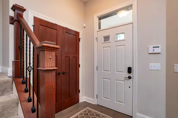 Mendota Heights, MN 55118,1957 Oak ST