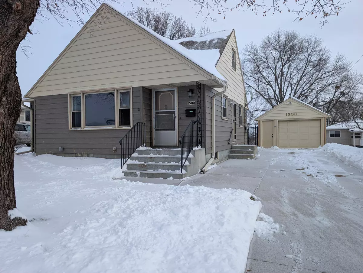 Rochester, MN 55901,1500 16 1/2 AVE NW