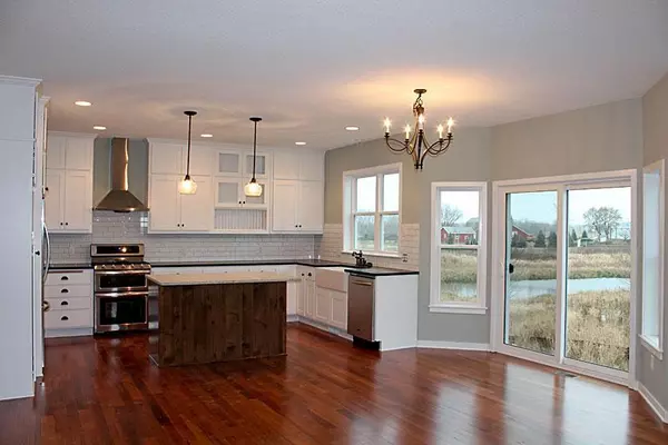 Vadnais Heights, MN 55127,450X Wood Duck DR