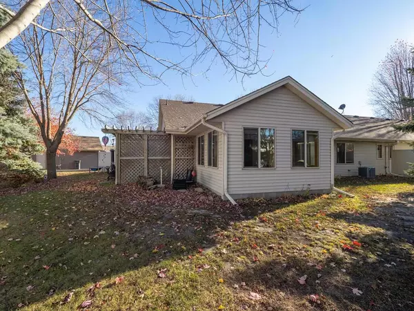 Isanti, MN 55040,207 Brookview CT NW