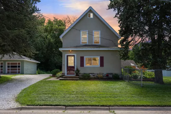 Forest Lake, MN 55025,308 8th AVE SE