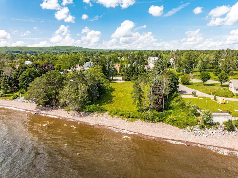 5918 London RD, Duluth, MN 55804