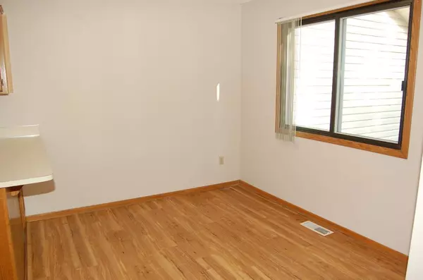 Anoka, MN 55303,1410 Cleveland ST