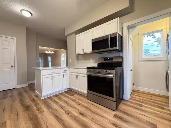 Stewartville, MN 55976,315 3rd ST SW