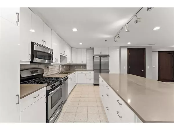 Saint Paul, MN 55101,214 4th ST E #213